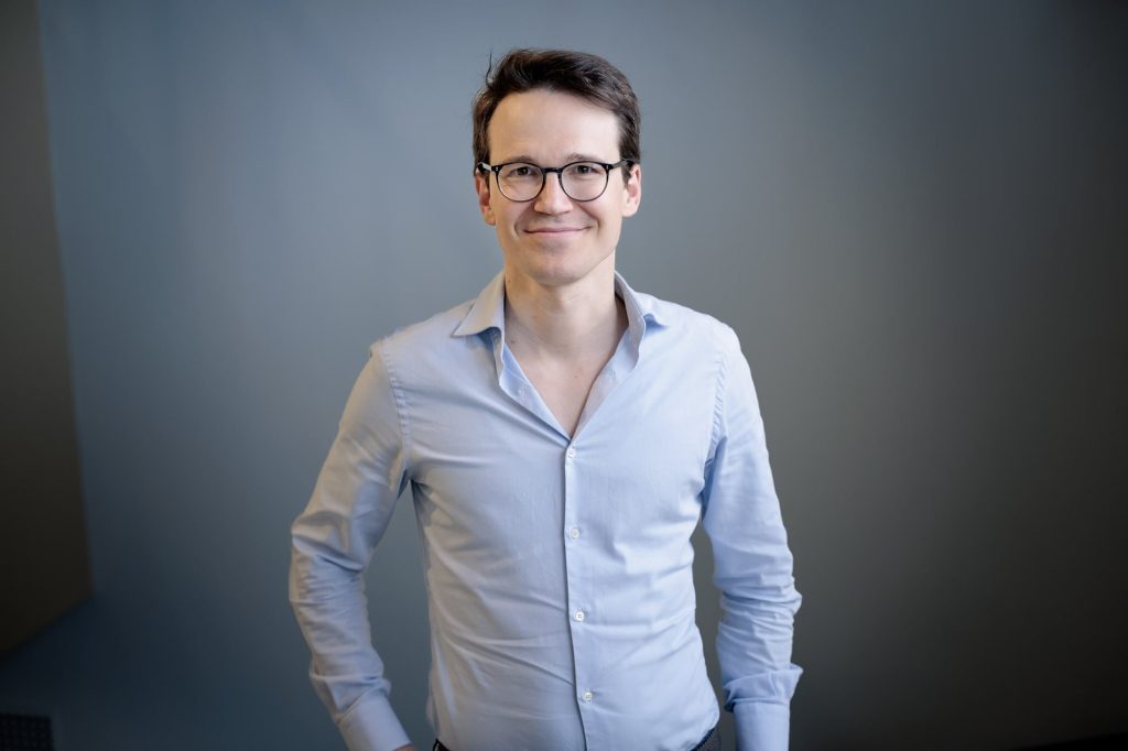 Harvard Economist Ludwig Straub Wins 2026 John Bates Clark Medal | News