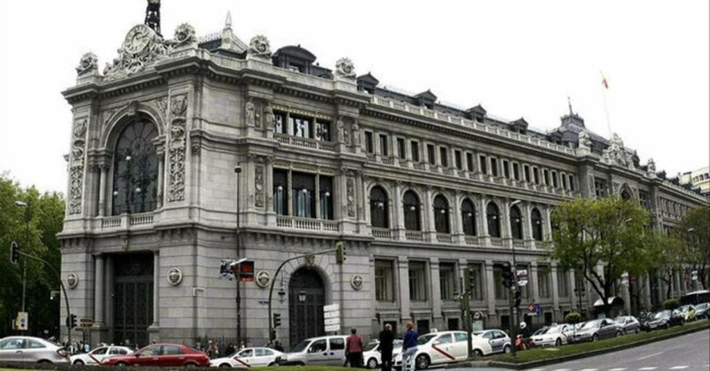 The indebtedness of families and businesses falls to the level of 25 years ago