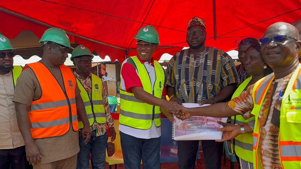 Dr. Apaak cuts sod for construction of 24-Hour Economy Market in Fumbisi