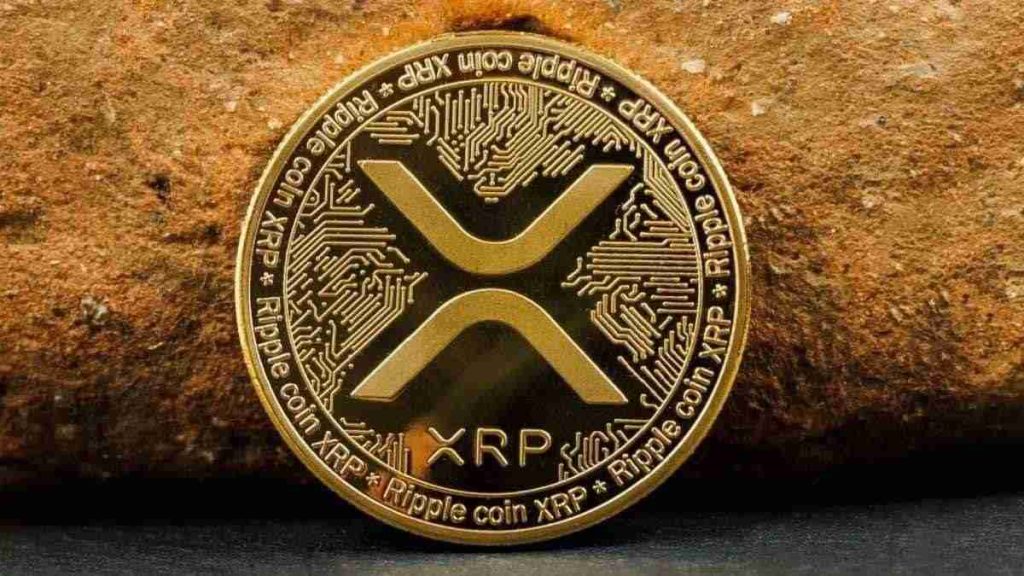 XRP Gains 2% On Institutional Demand, Altcoin Rotation