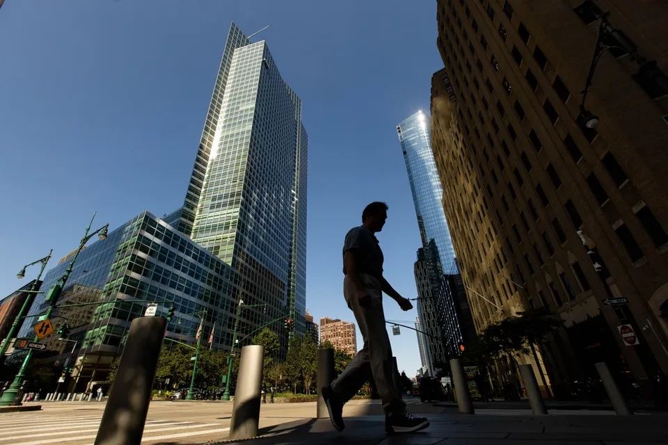 King Street restricts hedge fund withdrawals