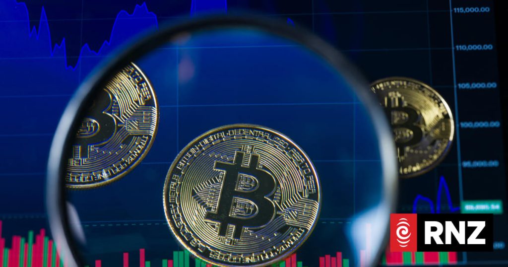 Scammers impersonating detectives taking millions of dollars in cryptocurrency, police warn