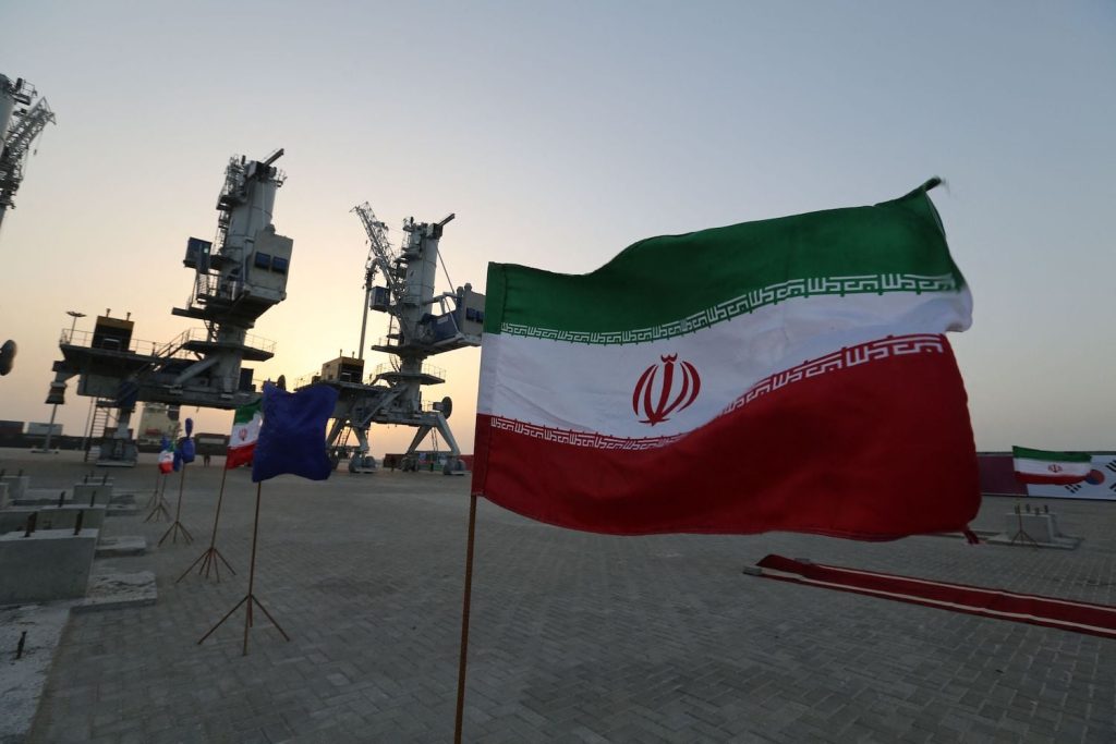U.S., Iran Widen Attacks to Target Civilian Infrastructure