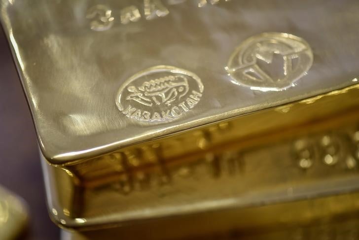 Gold prices steady with nonfarm payrolls in focus By Investing.com