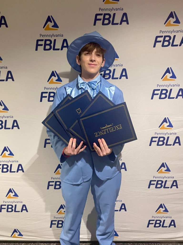 Carbondale Area FBLA excels at leadership conference