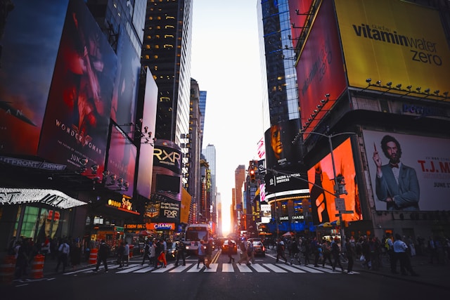 AI hedge fund Aethon raises $50m using retail-driven market signals