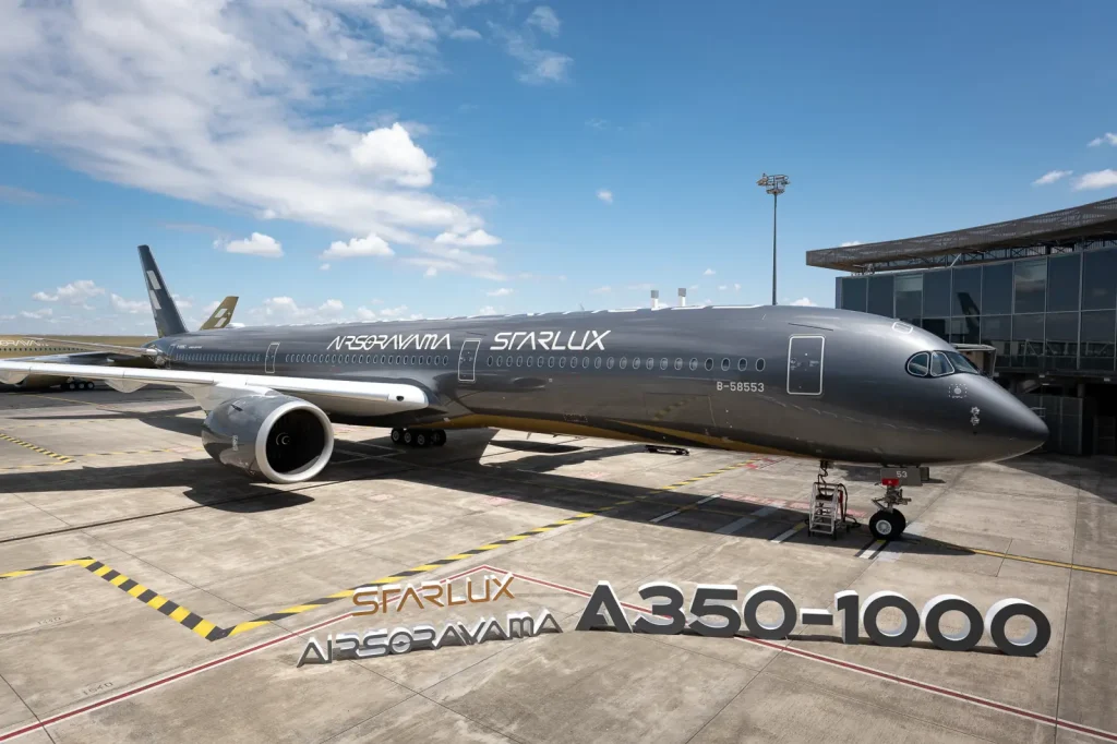 Starlux Chairman pilots AIRSORAYAMA Silver on maiden flight from Toulouse to Taipei