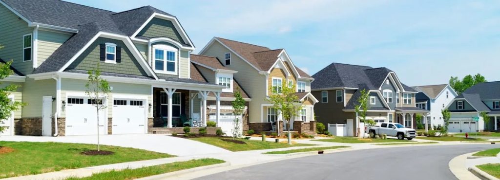 KKR Real Estate Finance Trust (KREF) Stock Sees Fair Value Lift As Analysts Split On Rates