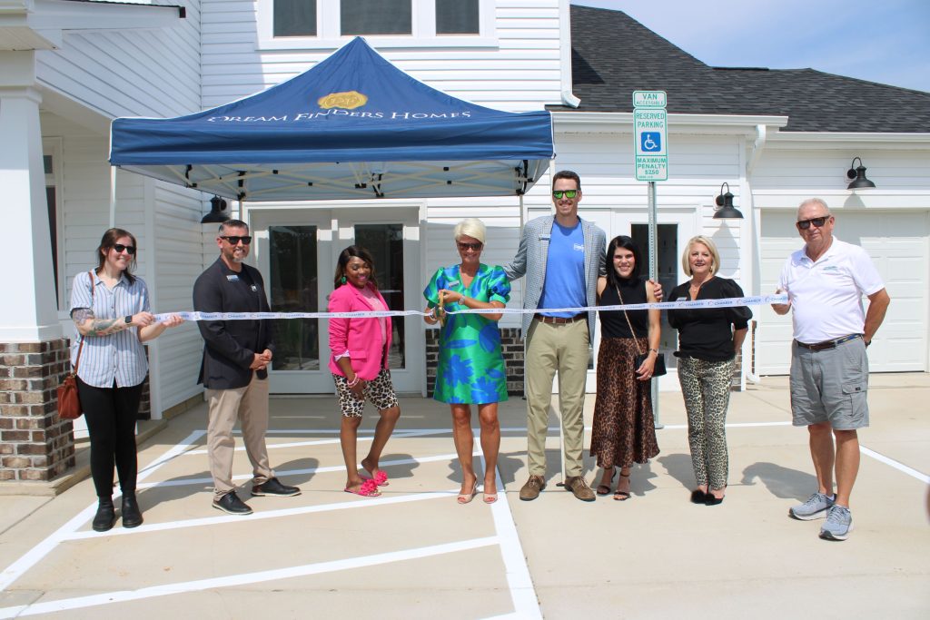 Dunn Area Chamber of Commerce hosts ribbon-cutting for Dream Finders Homes’ new community in Dunn: Cameron Crossing